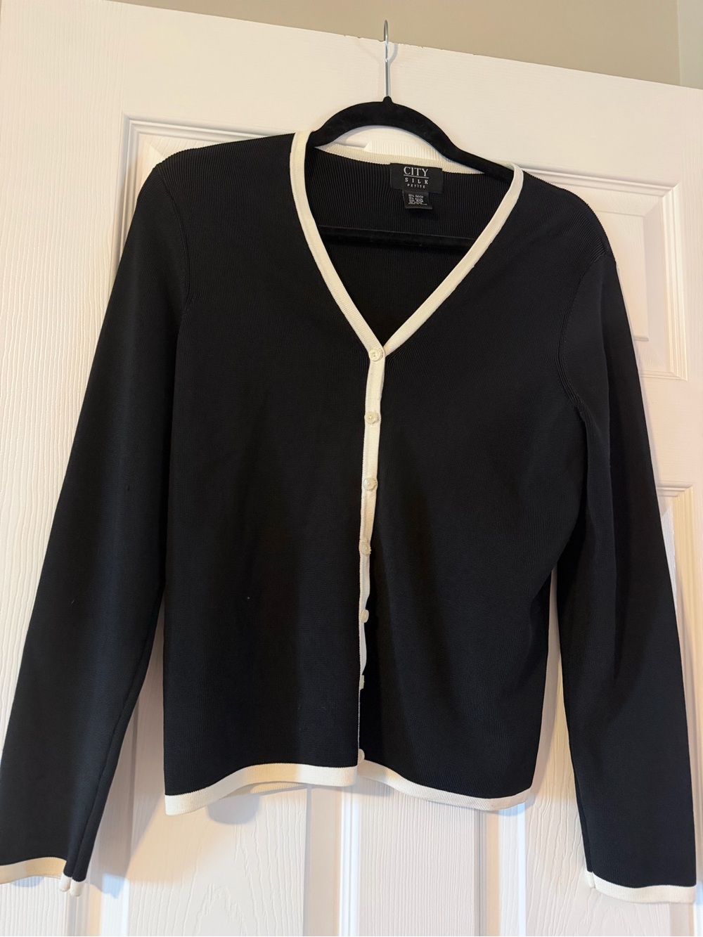 City Silk Women’s Petite Medium Black Classic Cardigan